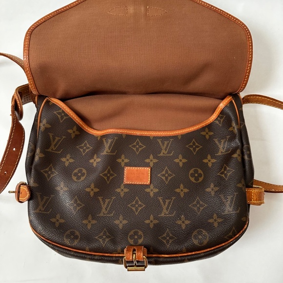 Louis Vuitton Monogram Saumur MM (30) - Picture 10 of 16